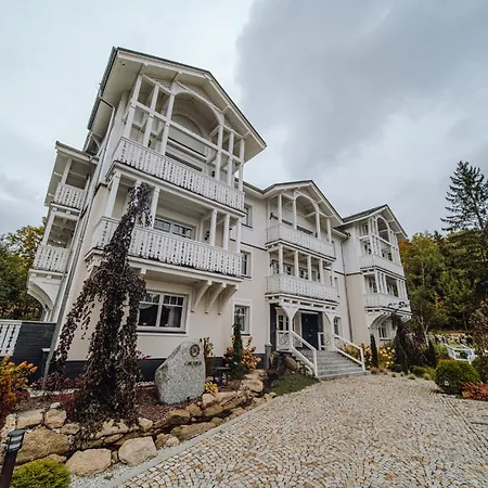 Dolina Wikingow Urnes 01 *