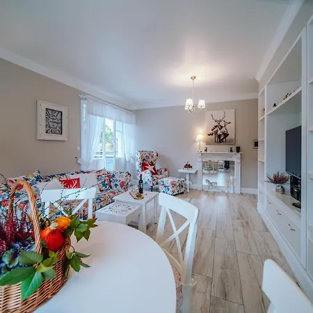 Dolina Wikingow Urnes 01 * Szklarska Poręba