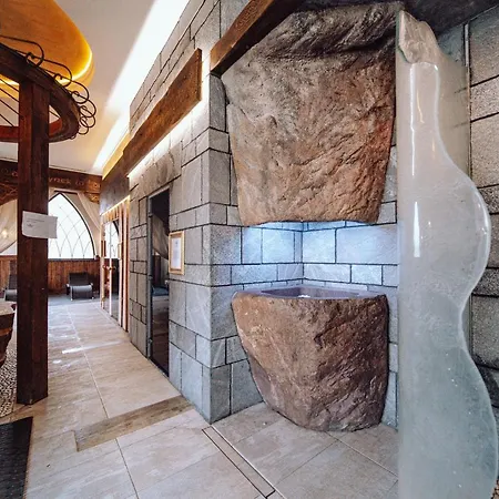 Dolina Wikingow Urnes 01 * Szklarska Poręba